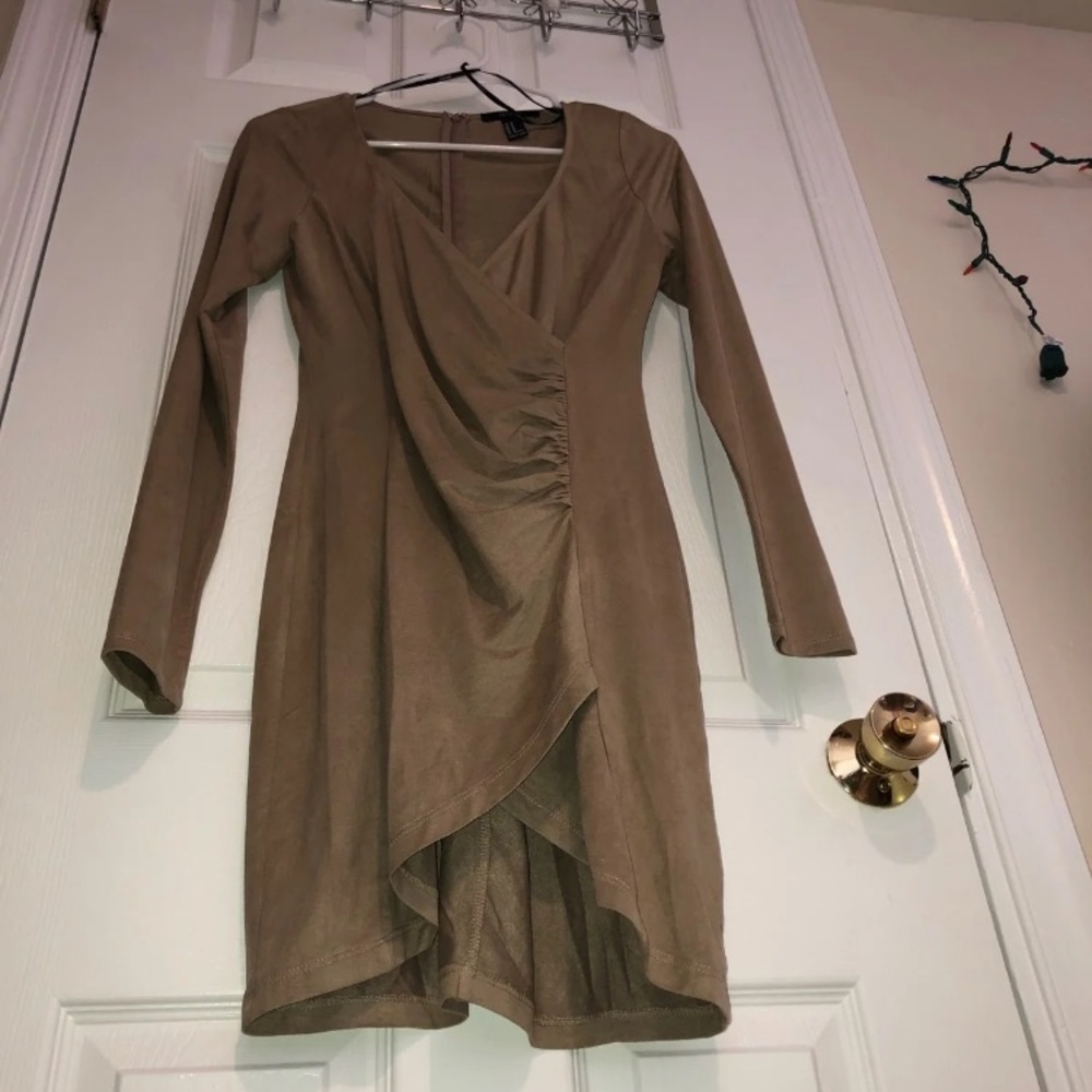 Cute mini dress with long sleeves